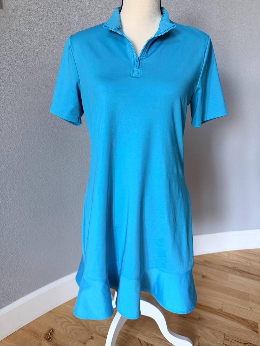 Tommy Bahama Aubrey Golf Dress Aqua Blue Ruffle Hem UPF 50 Activewear M